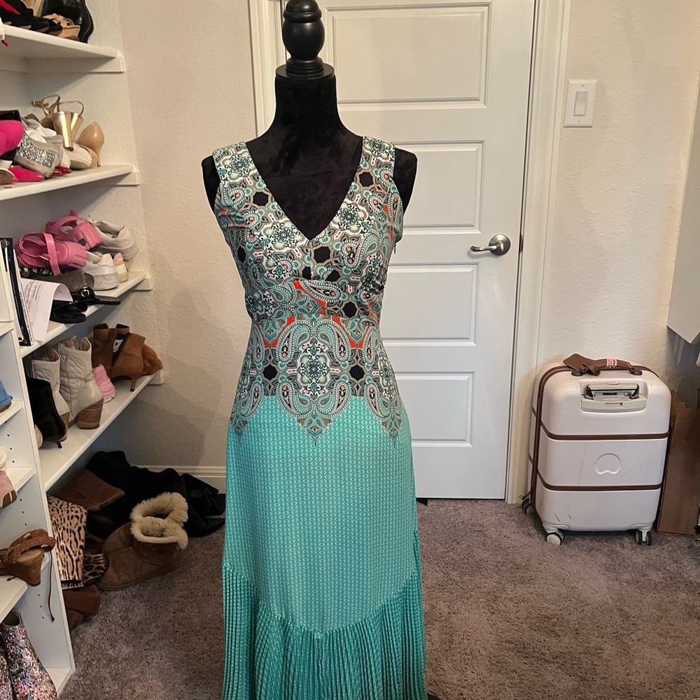 Mauve Blue and Silver Sleeveless V-Neck Midi Sundress.